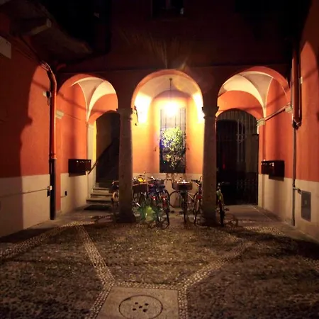 Antico Chiostro *